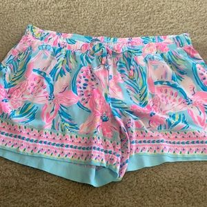 Iilly shorts. Never worn